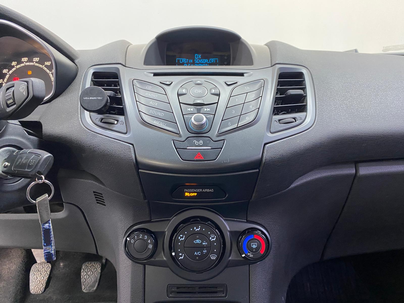 FORD FIESTA 6